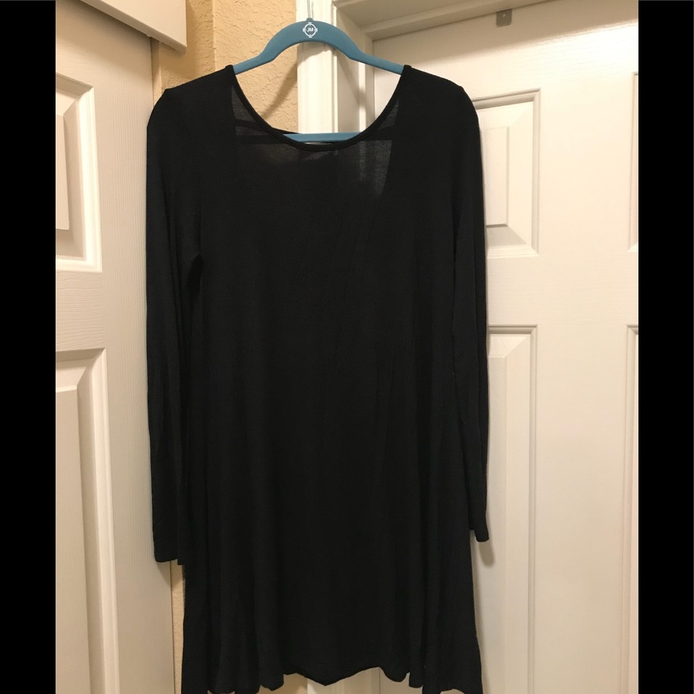 black, long sleeve, open back, T-shirt dress